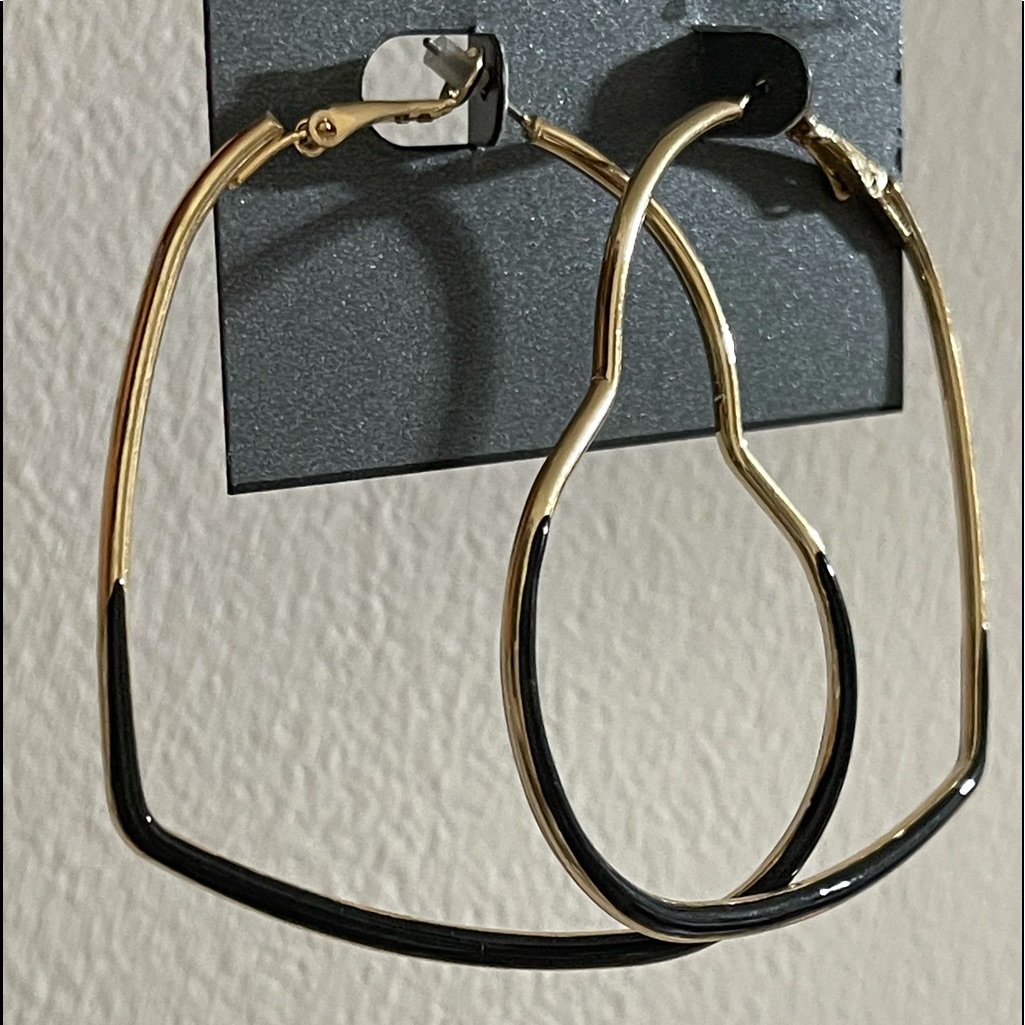 Nwt Massini Gold And Black Heart Earrings 12$